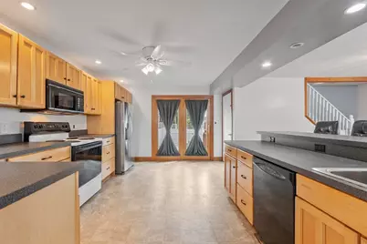 21 Dennison Avenue, Lynn, MA 01904 - Photo 6