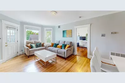 33 Main St #2, Somerville, MA 02145 - Photo 4