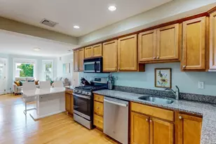 33 Main St, Somerville, MA 02145 - Photo 6