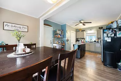 45 Taylor St, Holyoke, MA 01040 - Photo 8