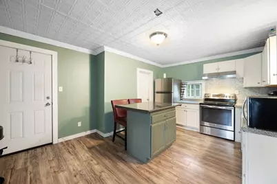 45 Taylor St, Holyoke, MA 01040 - Photo 14