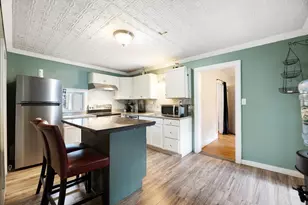 45 Taylor St, Holyoke, MA 01040 - Photo 16