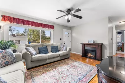 64 Rochford Cir, Springfield, MA 01128 - Photo 4