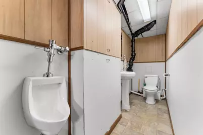 64 Rochford Cir, Springfield, MA 01128 - Photo 24