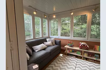 24 Beverly Rd #24, Newton, MA 02461 - Photo 4