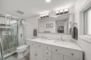 528 E 3rd St, Boston, MA 02127 - Photo 10