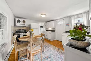 528 E 3rd St, Boston, MA 02127 - Photo 4