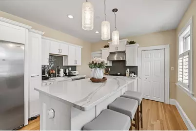 285 Neponset Ave #3, Boston, MA 02122 - Photo 6