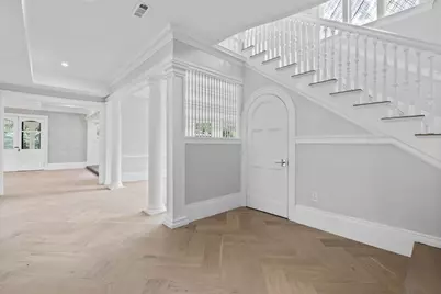 476 Heath Street, Brookline, MA 02467 - Photo 8