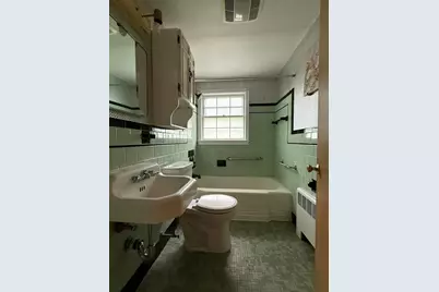 15 Swan St, Boston, MA 02132 - Photo 10