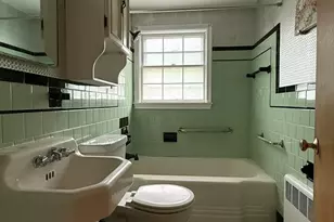 15 Swan St, Boston, MA 02132 - Photo 10