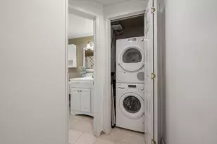 239 Dorchester St, Boston, MA 02127 - Photo 12