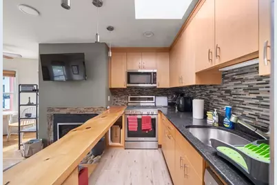 239 Dorchester St #3, Boston, MA 02127 - Photo 2