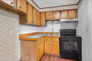 8 Austin Ct, Saugus, MA 01906 - Photo 10
