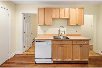64 Pleasant St #1, Cambridge, MA 02139 - Photo 4