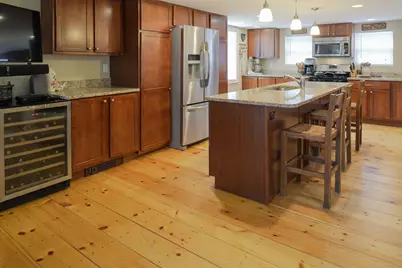 134 King St, Groveland, MA 01834 - Photo 2