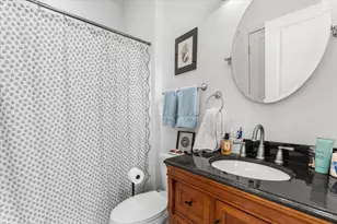 12 N Bennet St, Boston, MA 02113 - Photo 8