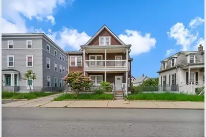 42 Baker St, Lynn, MA 01902 - Photo 2