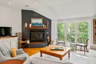 7 Ploughshare Ln, Oak Bluffs, MA 02557 - Photo 12