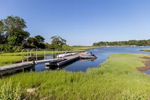 7 Ploughshare Ln, Oak Bluffs, MA 02557 - Photo 2
