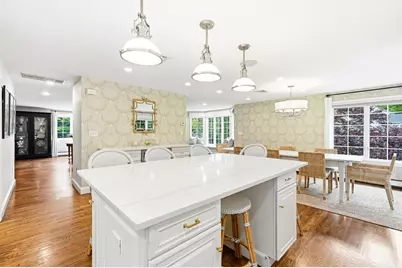 22 Hollywood Rd, Winchester, MA 01890 - Photo 12