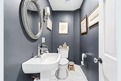 22 Hollywood Rd, Winchester, MA 01890 - Photo 14