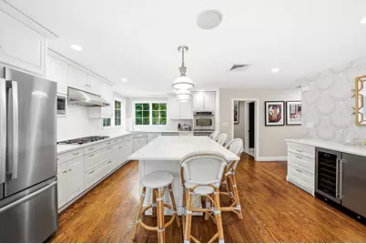 22 Hollywood Rd, Winchester, MA 01890 - Photo 10