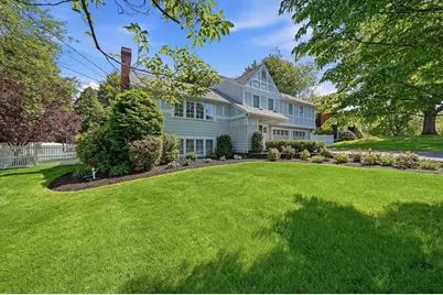 22 Hollywood Rd, Winchester, MA 01890 - Photo 2