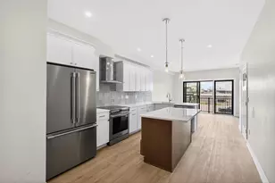 16 North End Blvd, Salisbury, MA 01952 - Photo 2