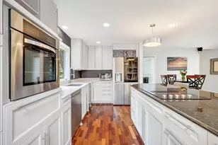 2 Daybreak, Wayland, MA 01778 - Photo 2