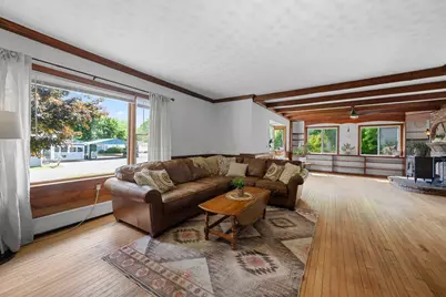 2 Highland Ave, Charlton, MA 01507 - Photo 12