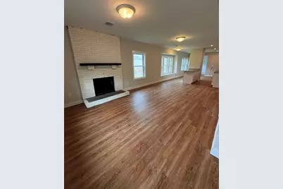 201 Florence St, Brockton, MA 02301 - Photo 2