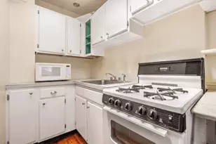 8 Brimmer St, Boston, MA 02108 - Photo 8