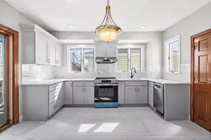 1 Oak Grove Ct, Malden, MA 02148 - Photo 1