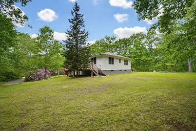 101 Edgewater Dr, Blackstone, MA 01504 - Photo 26