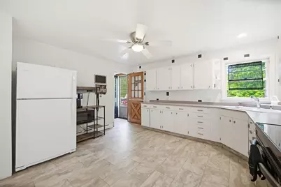 101 Edgewater Dr, Blackstone, MA 01504 - Photo 10