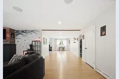 101 Edgewater Dr, Blackstone, MA 01504 - Photo 6