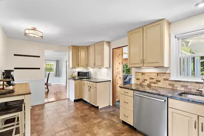 472 Coronation Drive, Franklin, MA 02038 - Photo 2