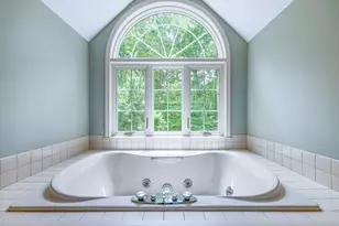 7 Village Green Ln, Holden, MA 01520 - Photo 24