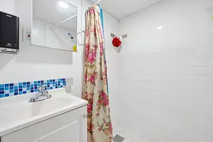 27 Banfield Ave, Boston, MA 02126 - Photo 10