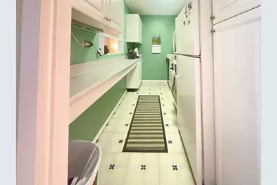 2 Hawthorne Pl #16K, Boston, MA 02114 - Photo 6