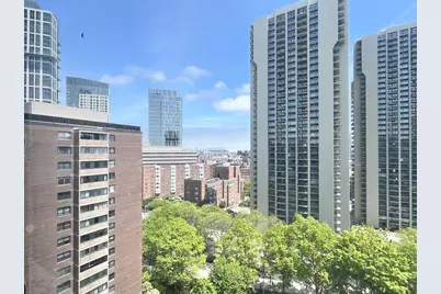 2 Hawthorne Pl #16K, Boston, MA 02114 - Photo 2