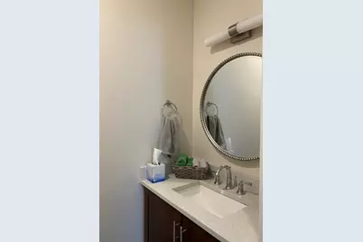 896 Chestnut St #896, Newton, MA 02468 - Photo 8
