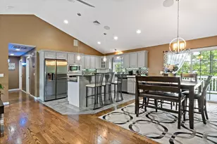 1084 Laurel St, Fall River, MA 02721 - Photo 8