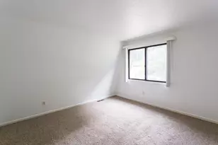 21-22 Beach Dr, West Brookfield, MA 01585 - Photo 16