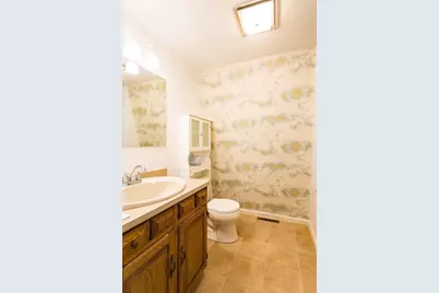 21-22 Beach Drive, West Brookfield, MA 01585 - Photo 18