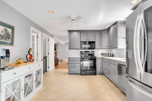 14 Otis St, Woburn, MA 01801 - Photo 8