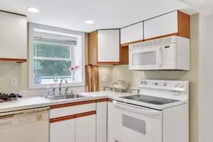 14 Otis St, Woburn, MA 01801 - Photo 20