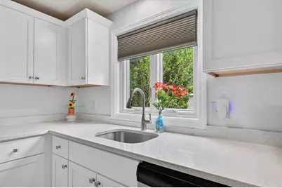 2 Bryant St #D, Freetown, MA 02702 - Photo 4