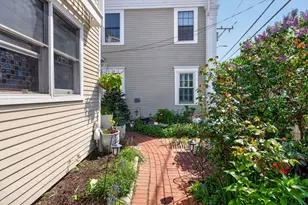 127 Bradford St, Provincetown, MA 02657 - Photo 24